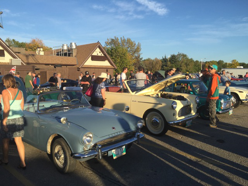 Sunday Night Cruise AMC Car Club/British Car Club Pony Corral Restaurant & Bar Winnipeg